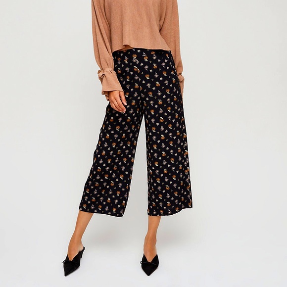 Wilfred Pants - Wilfred by Aritzia Faun Pant - Black/floral - XS